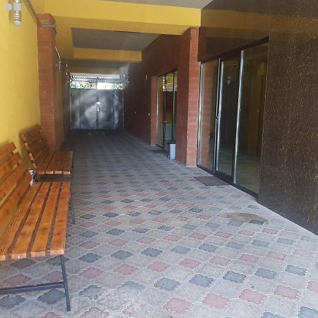 Hotel Lu-Ma Tbilisi Bagian luar foto