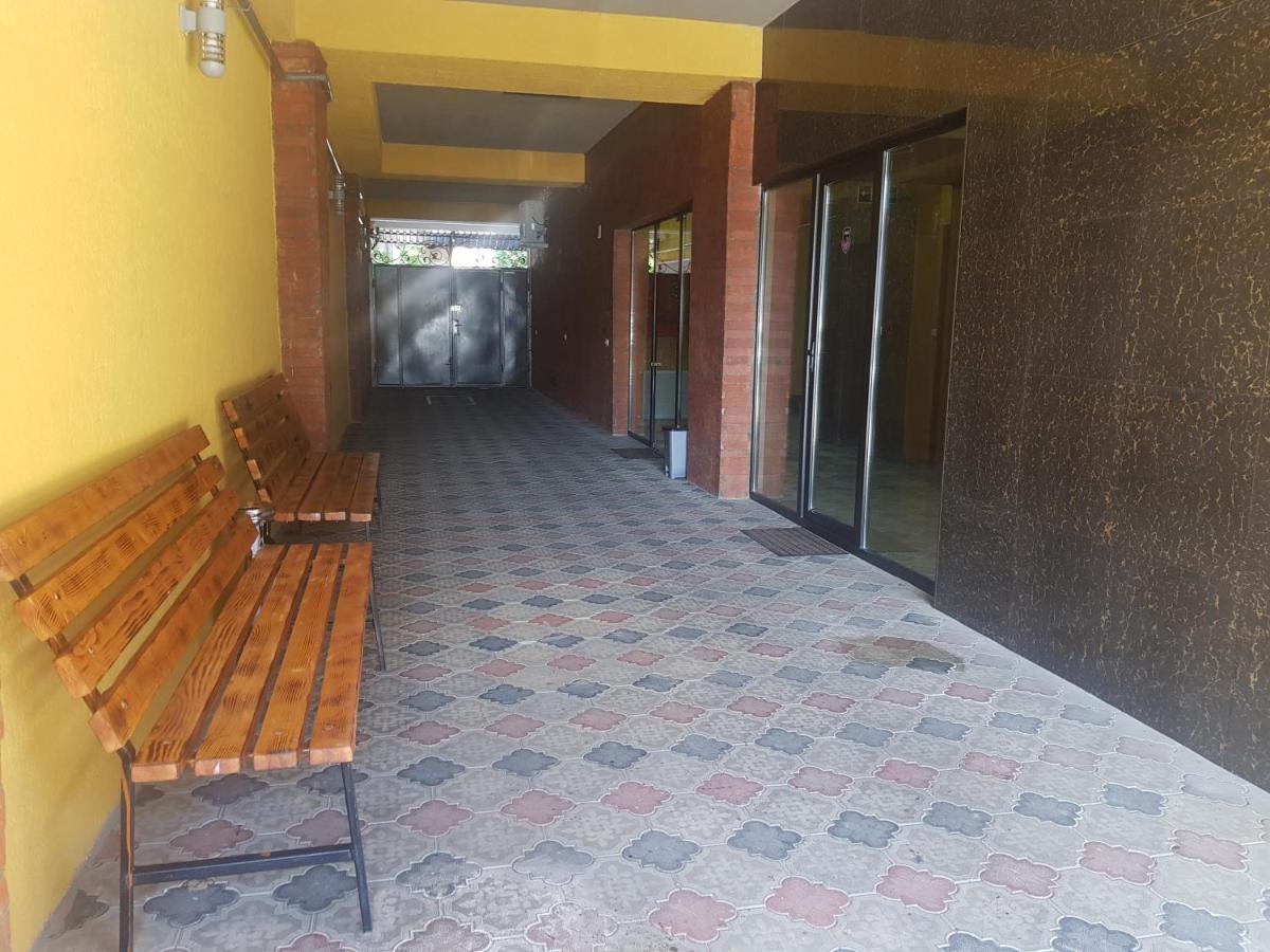 Hotel Lu-Ma Tbilisi Bagian luar foto
